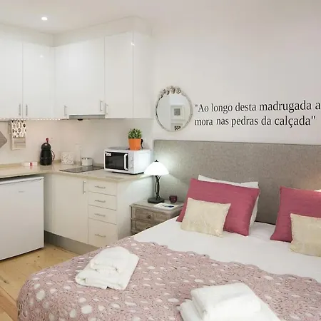 Very Near Subway Apartament Lizbona